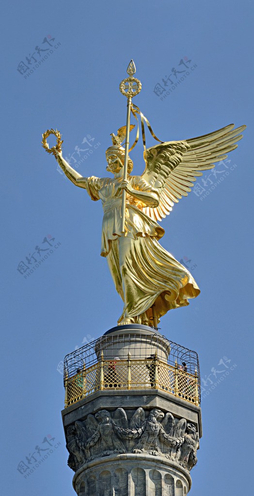 俄罗斯黄金雕像图片