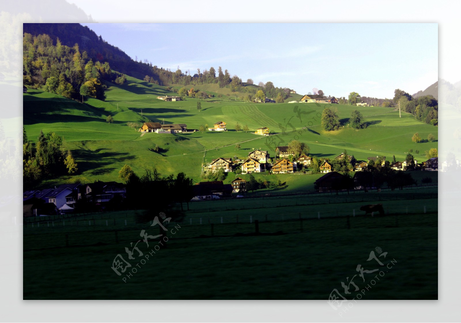 惊艳的瑞士山村图片