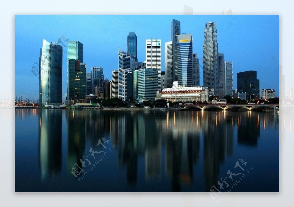 新加坡早晨的海滨湾图片