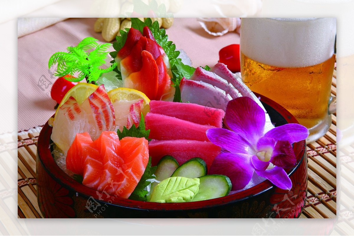 深海海鲜寿司大拼盘图片