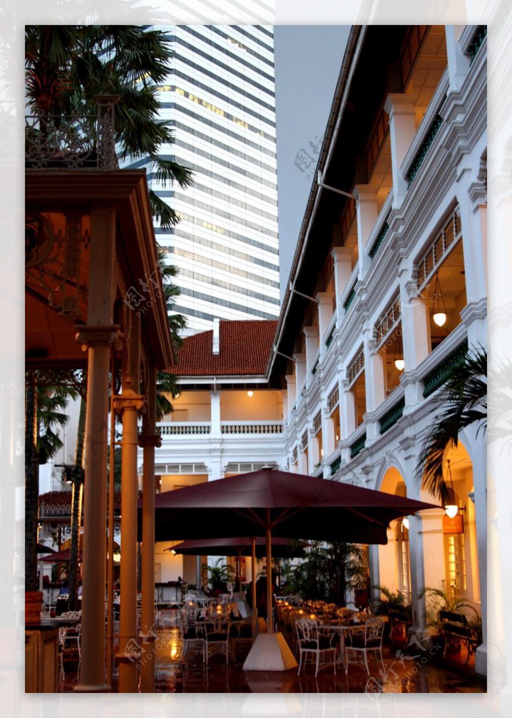 新加坡莱佛士大酒店内庭图片