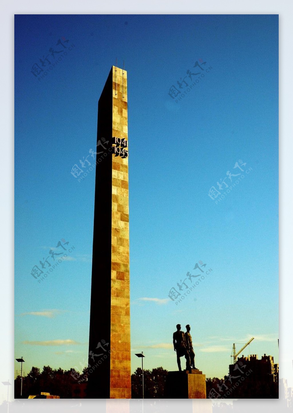 二战英雄纪念碑图片