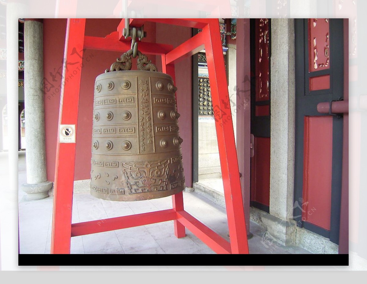台北三級古蹟台北孔廟儀門銅鐘图片
