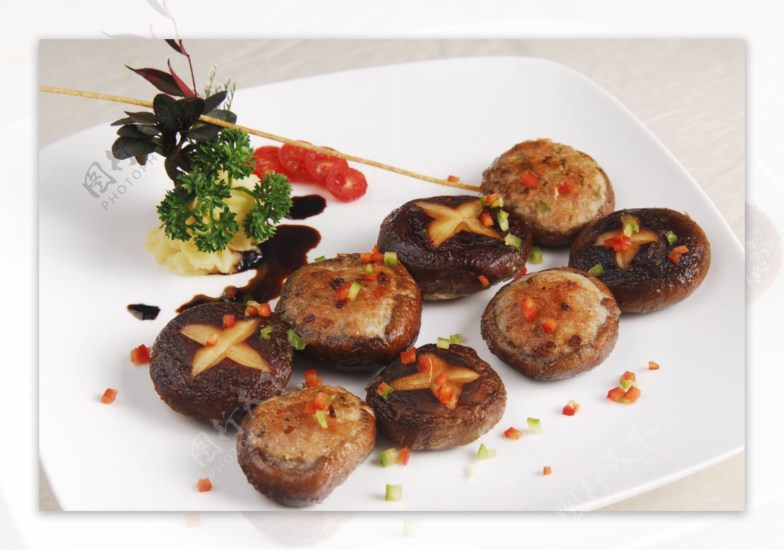 香菇酿肉 (蒸）,香菇酿肉 (蒸）的家常做法 - 美食杰香菇酿肉 (蒸）做法大全