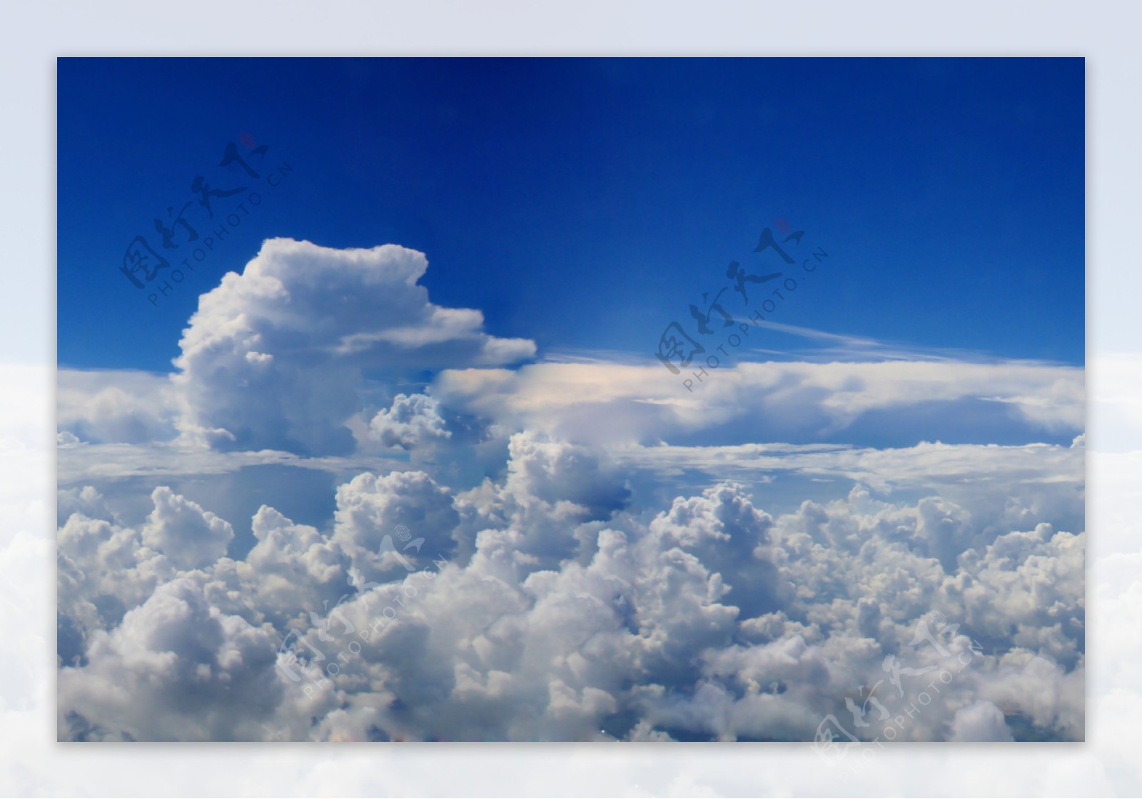 蓝天白云云朵图片