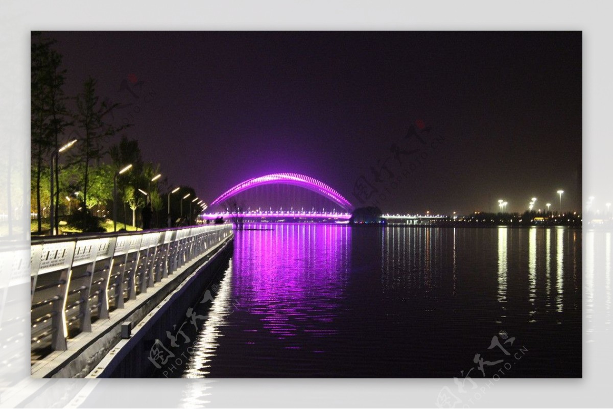 中环桥夜景图片