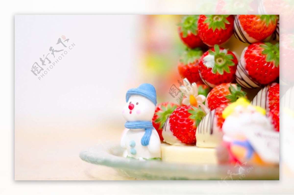 草莓圣诞老公公|摄影|静物|口罩猫 - 原创作品 - 站酷 (ZCOOL)