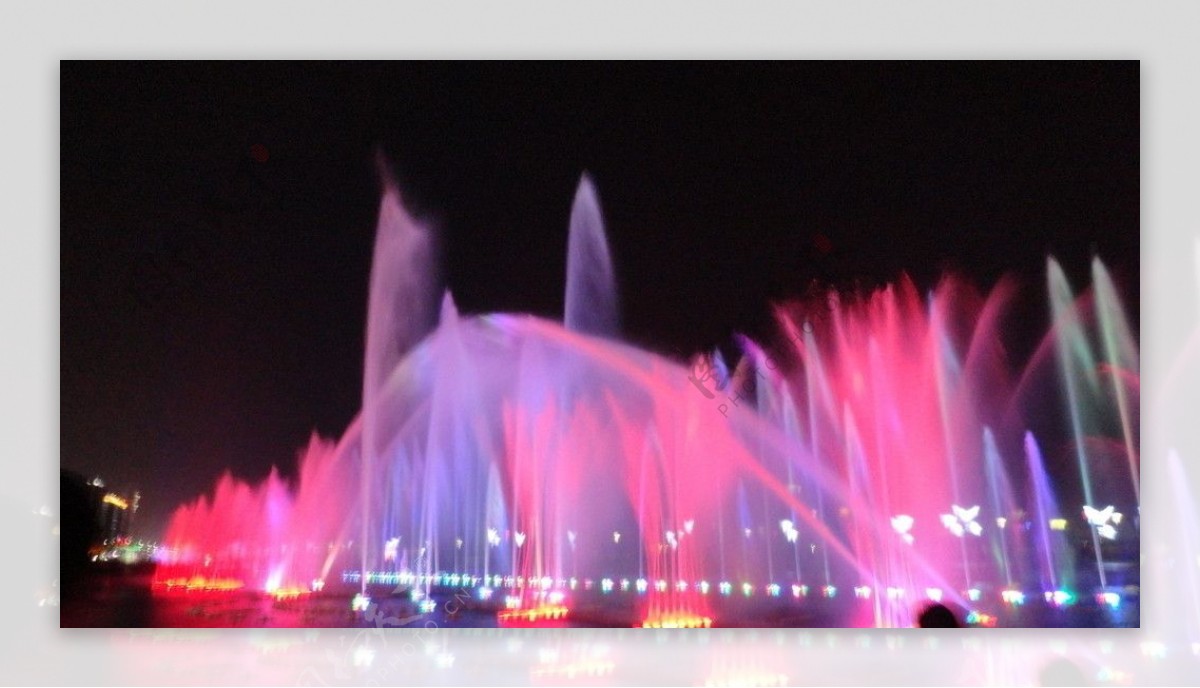 秋水广场音乐喷泉图片