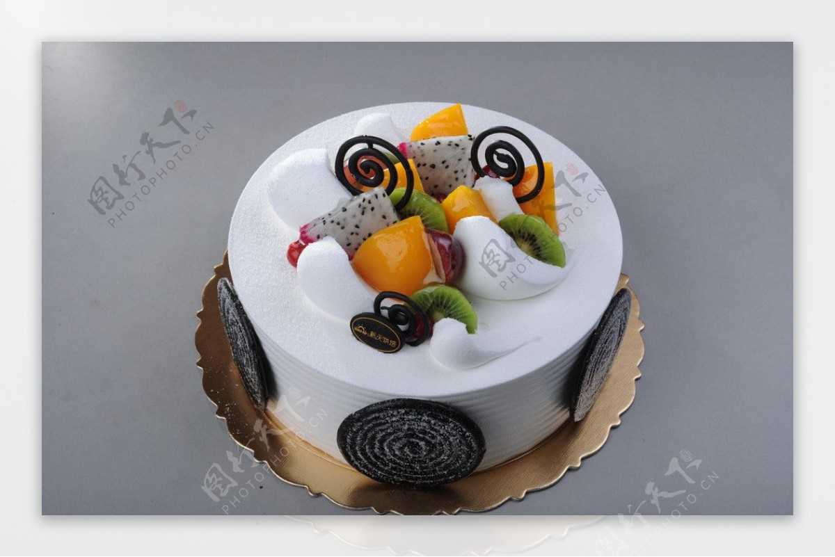 天际水果生日蛋糕图片