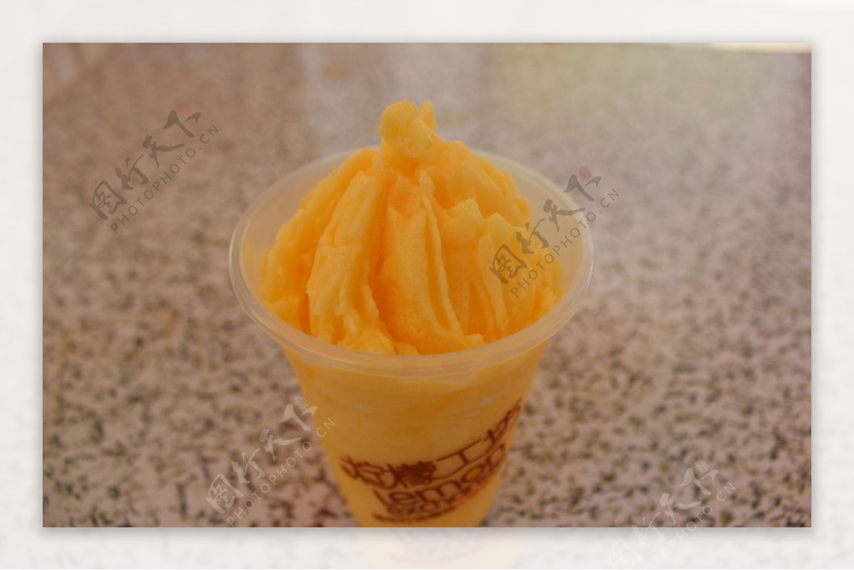 芒果牛奶冰沙图片