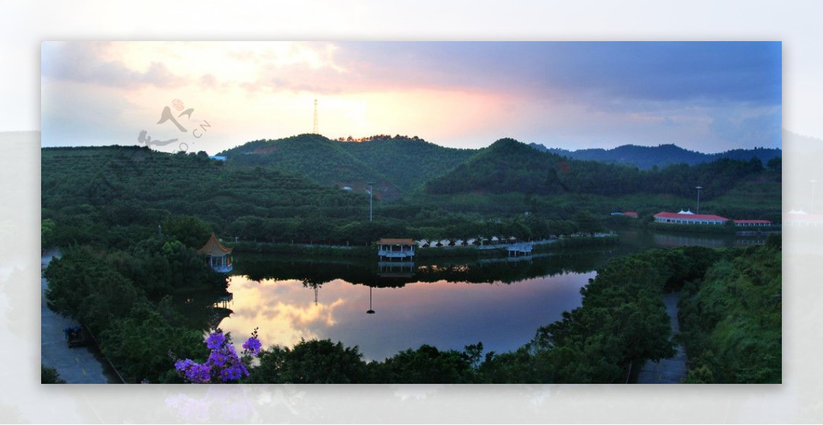 雁鸣湖夜景图片