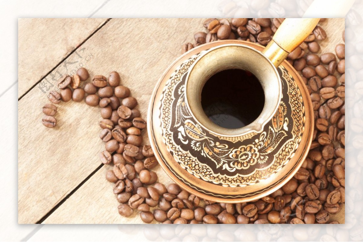 咖啡木板咖啡豆图片