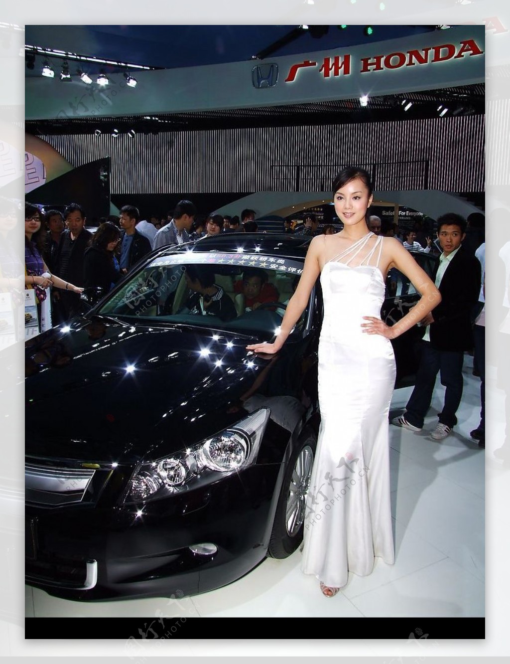 2008北京国际车展车模美女图片