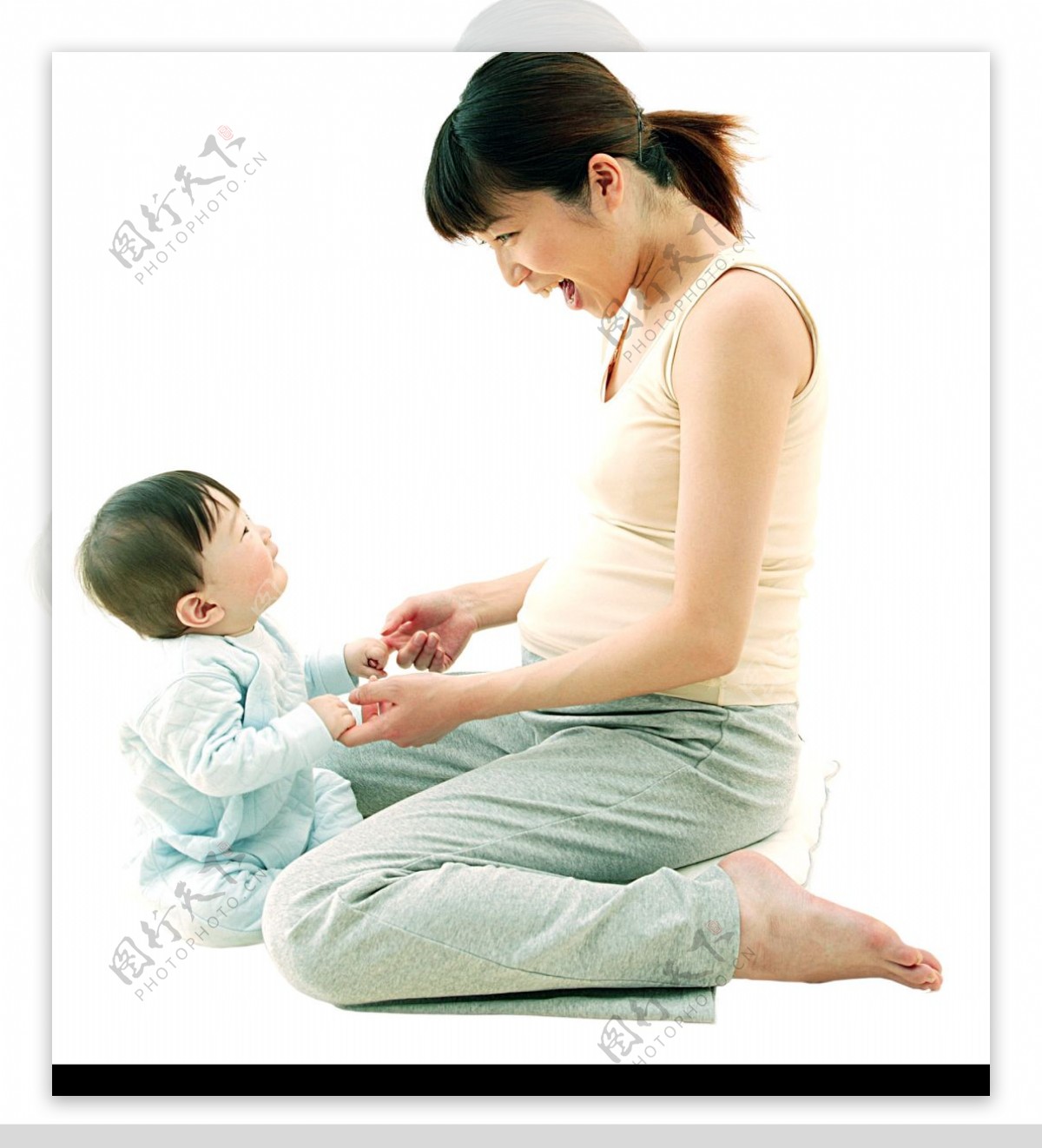 孕妇与婴儿图片