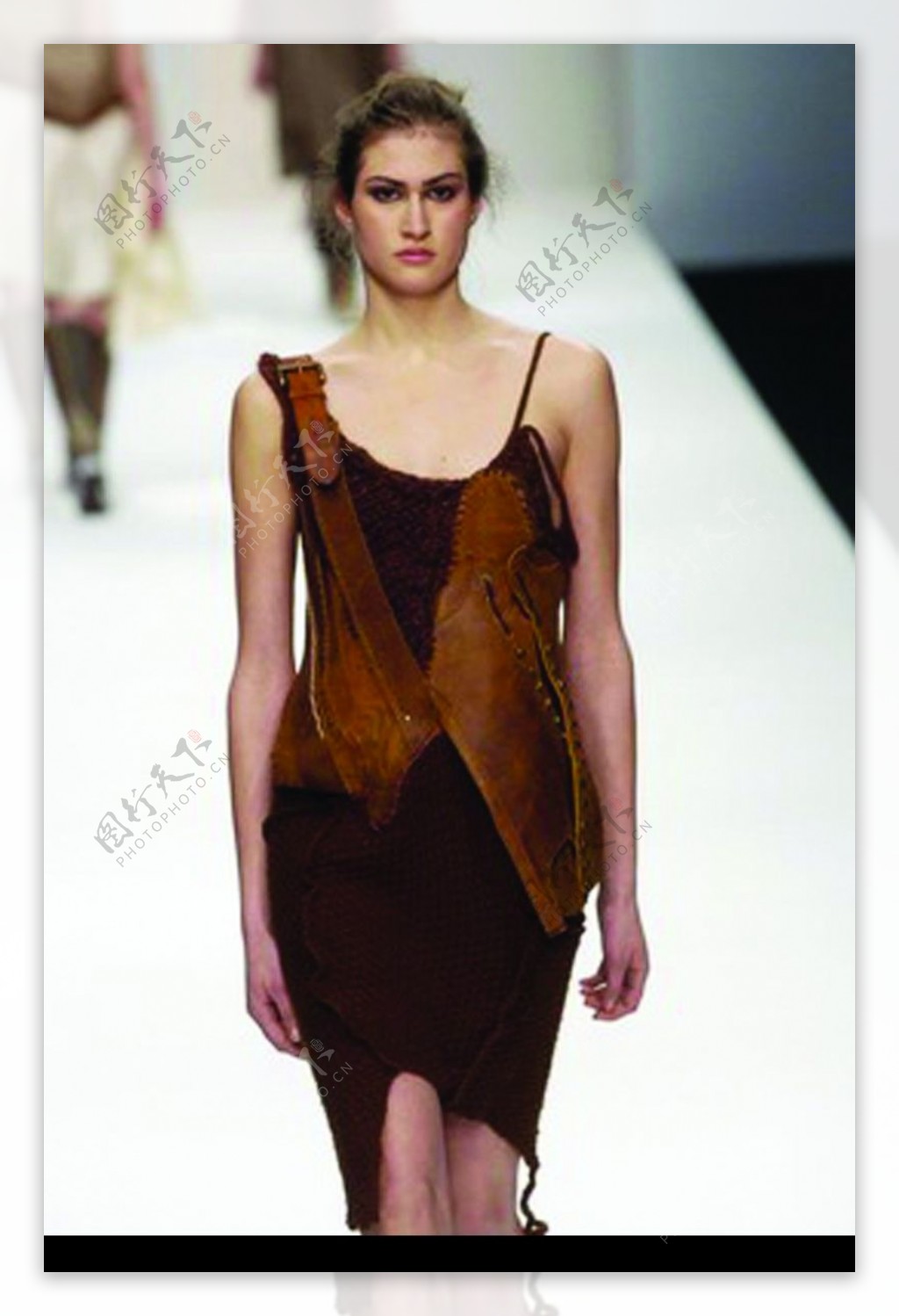 伦敦2004女装秋冬新品发布会0121