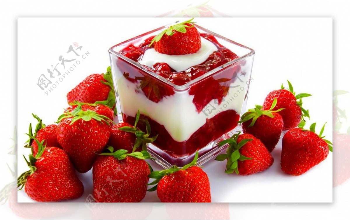 草莓酸奶饮品