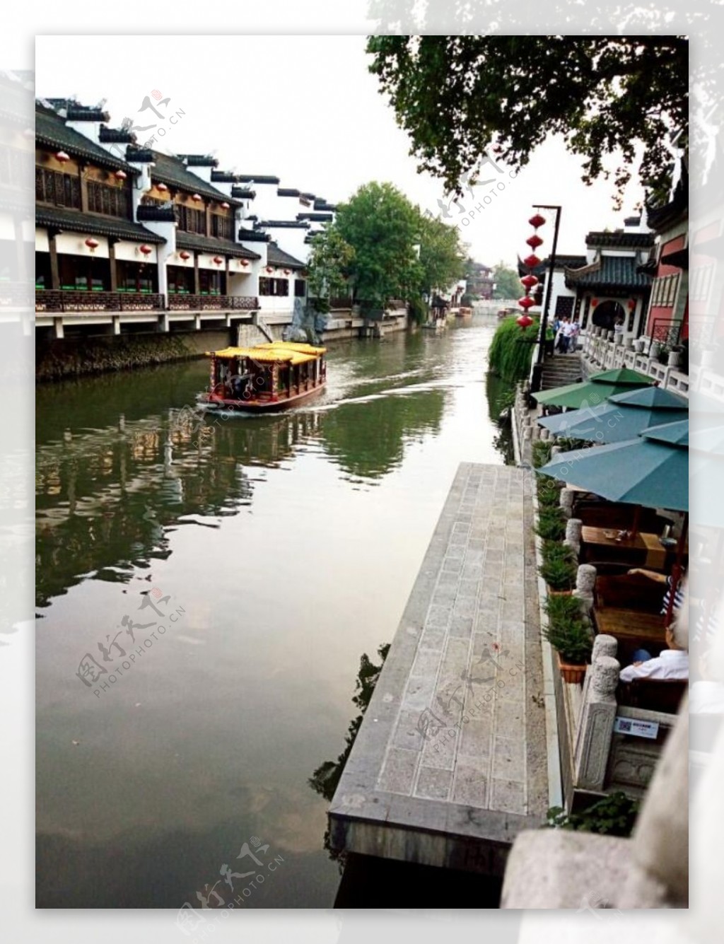 河岸风景