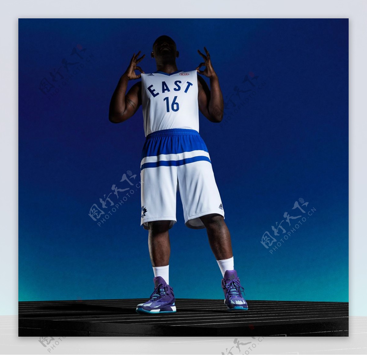 ADIDAS篮球NBA队服广告