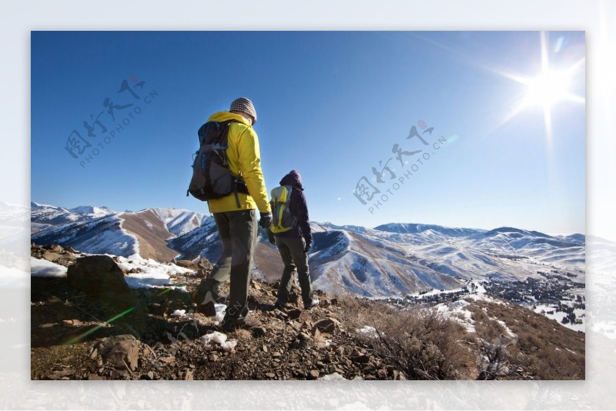 高清登山运动摄影图