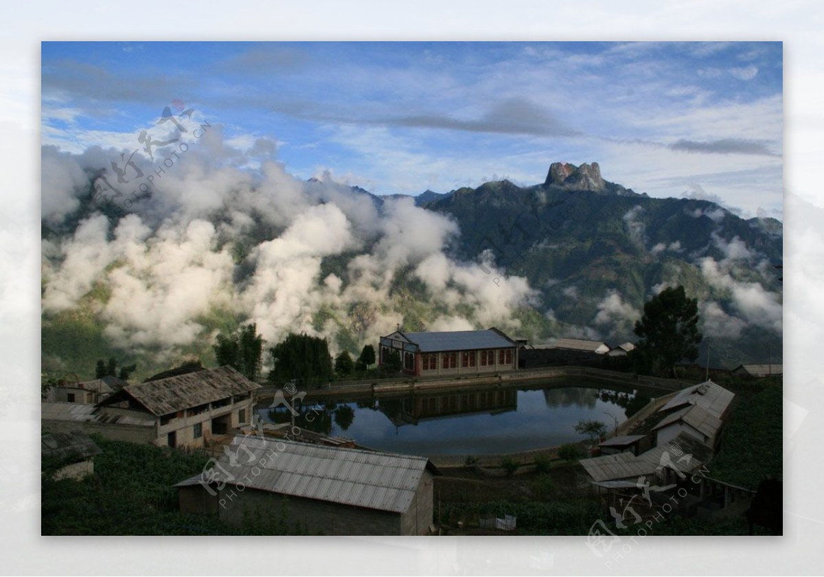 山村房屋风景图片