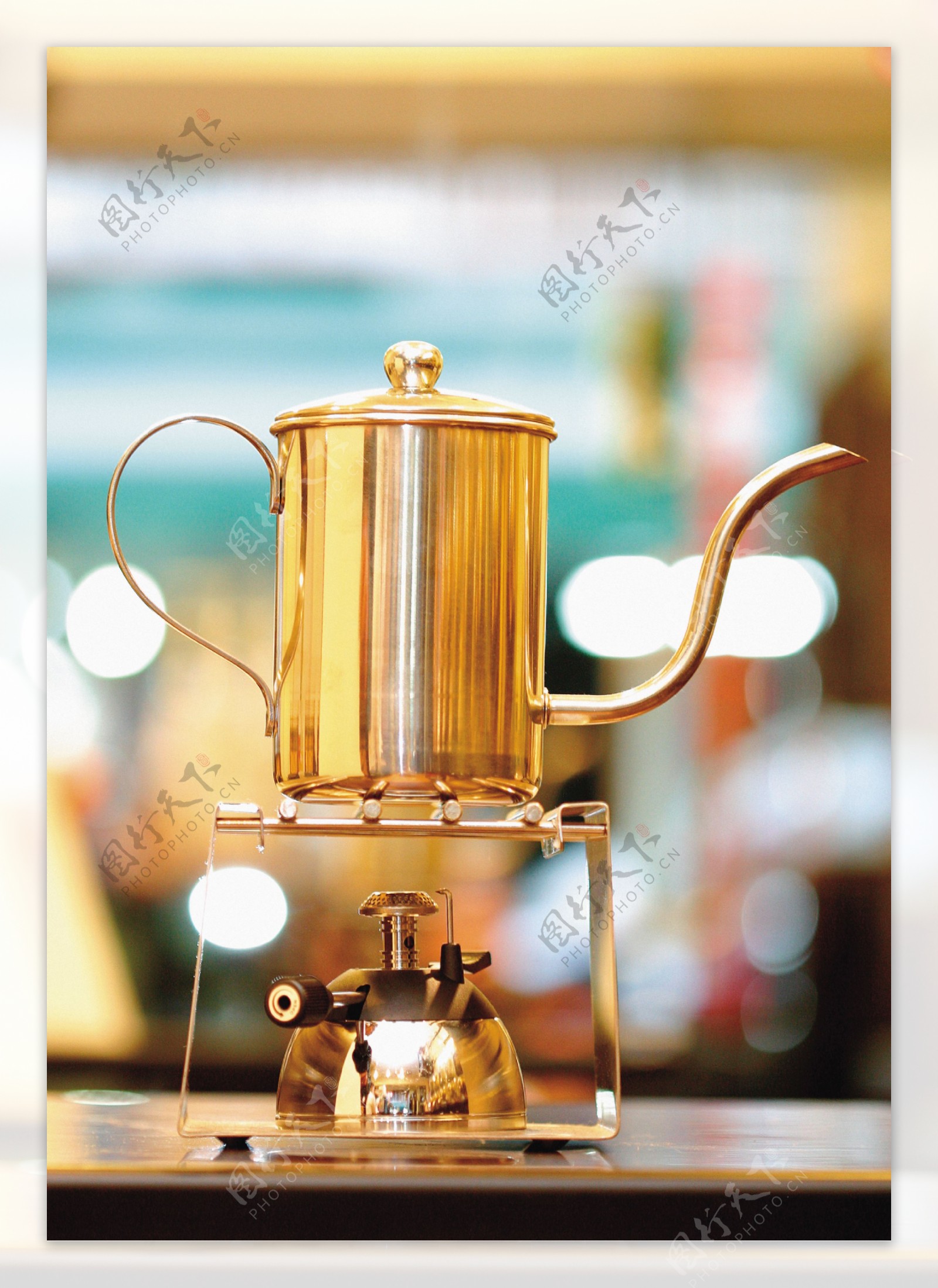 金色咖啡炉图片