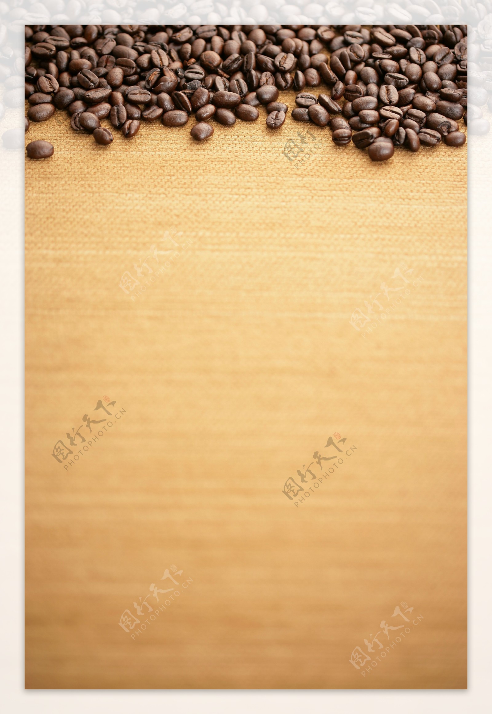 一堆颗粒饱满咖啡豆图片
