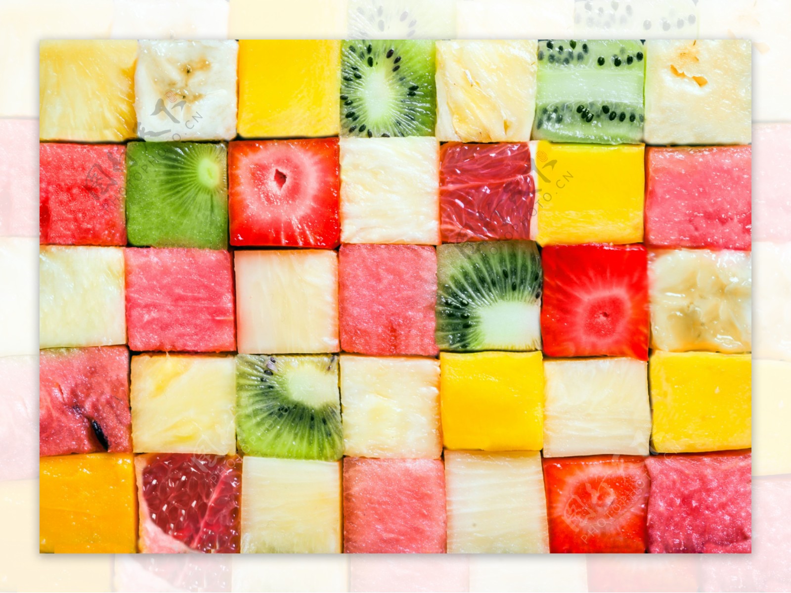切成水果的方块图片