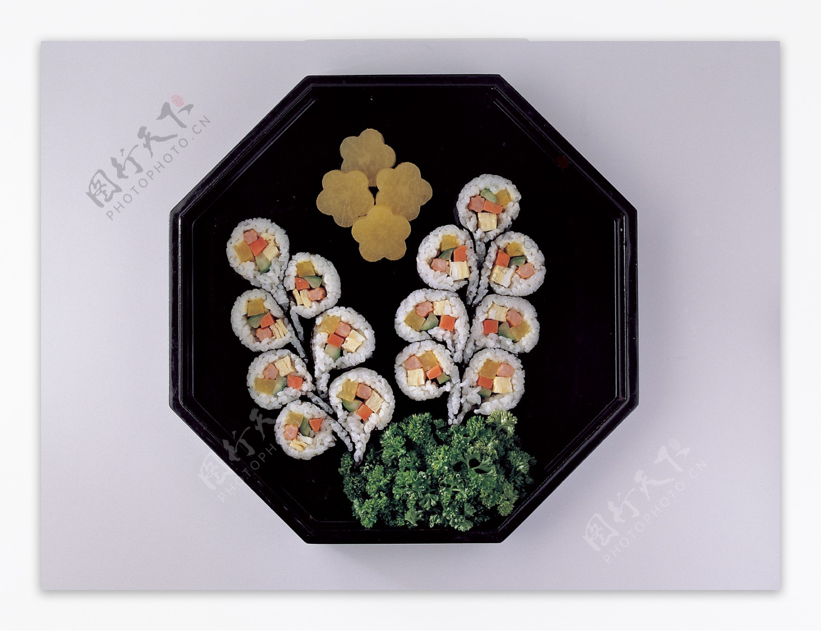 小花形状的寿司图片
