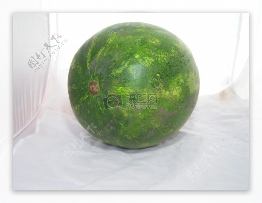 圆形的绿色西瓜