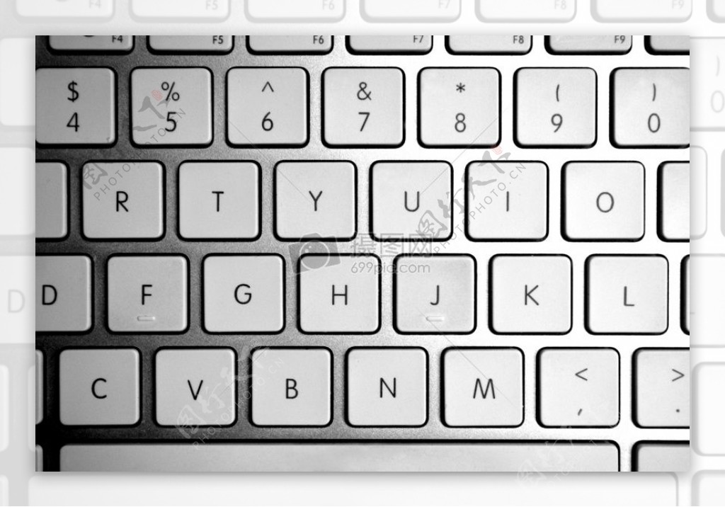 电脑的银色键盘