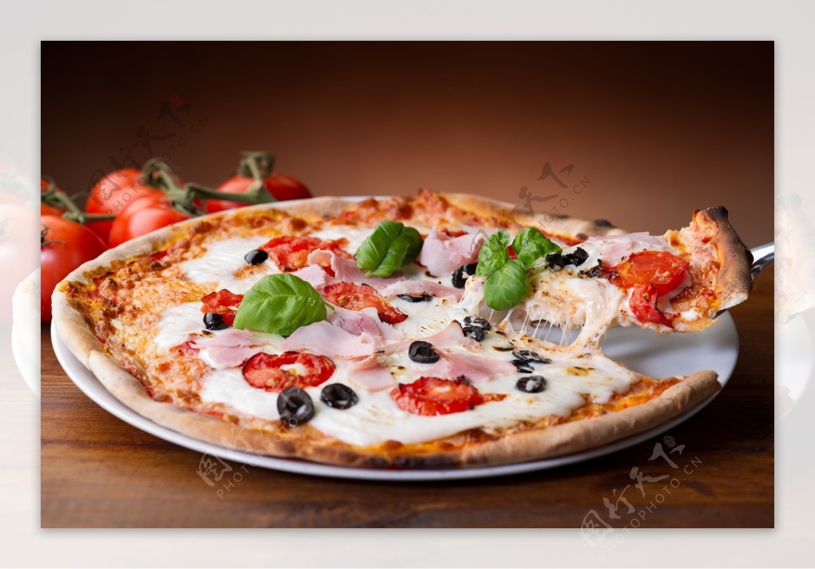 披萨与西红柿图片