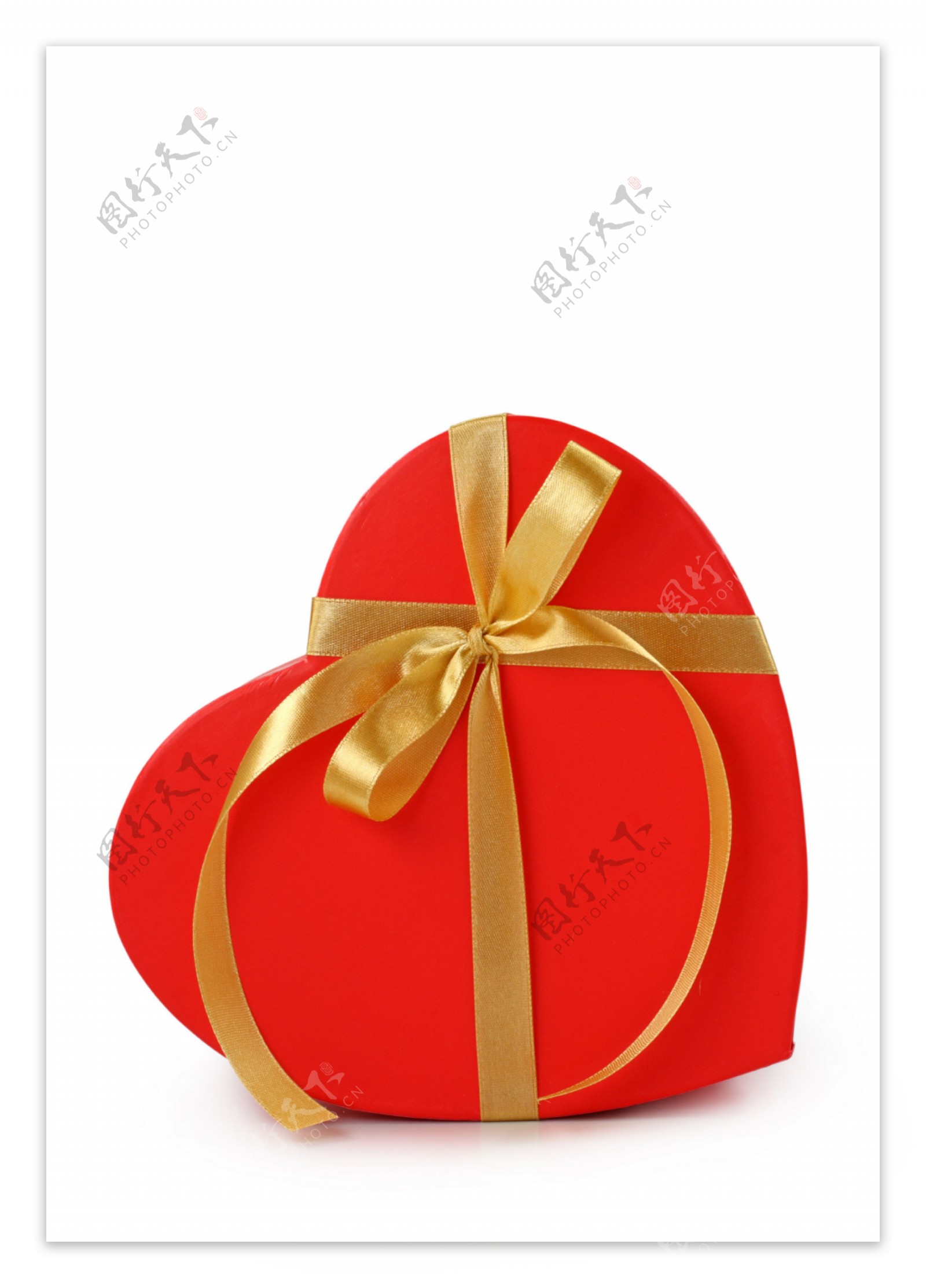红色心形礼物盒图片