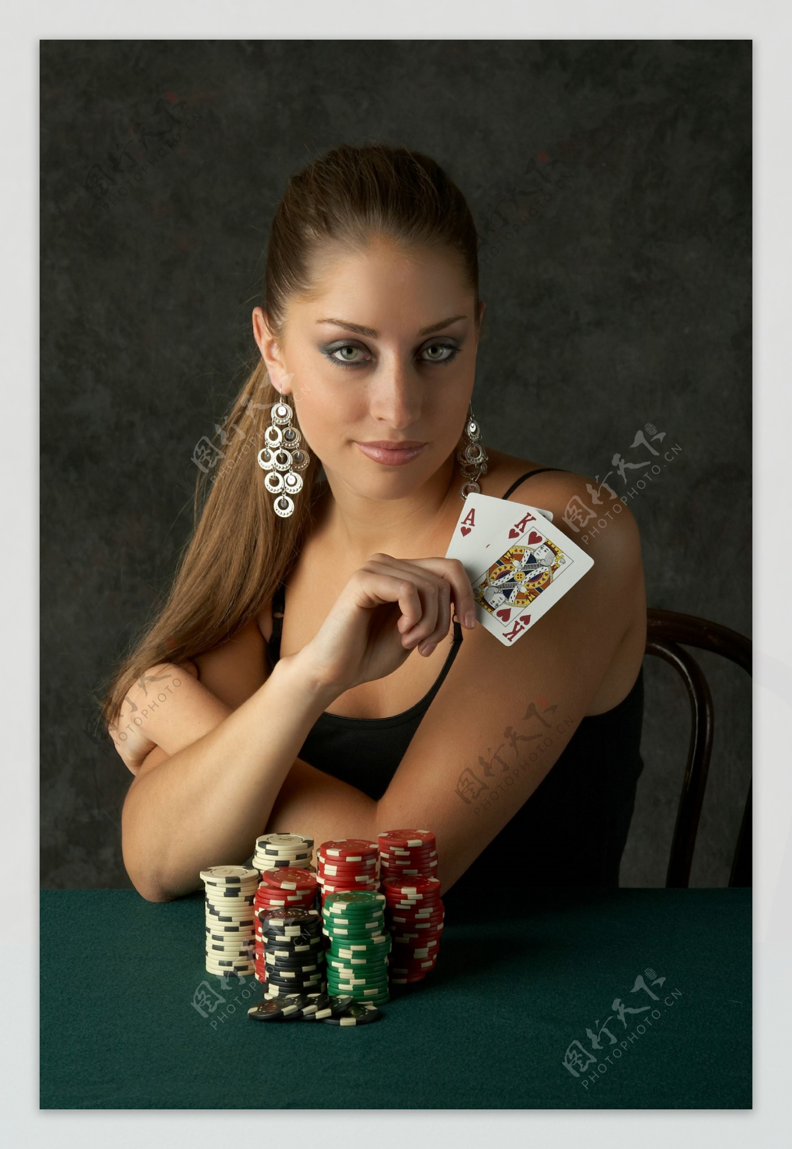 赌场里的美女图片