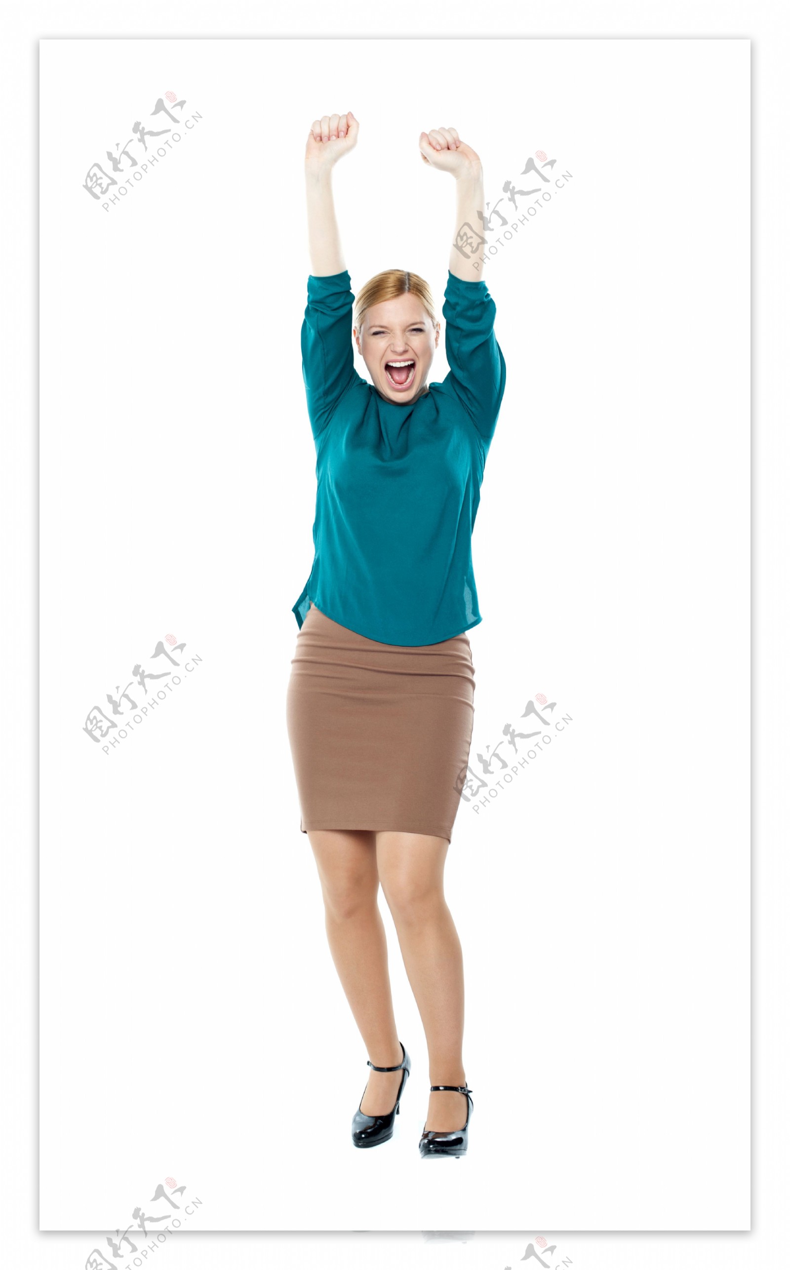 举起拳头兴奋的女人图片