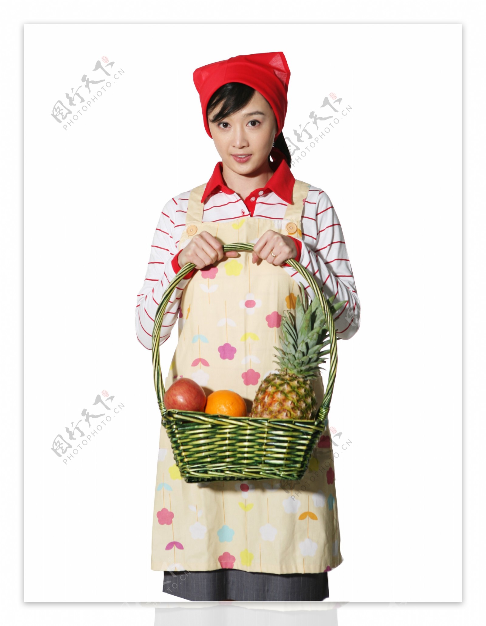 提着水果篮着的女人图片