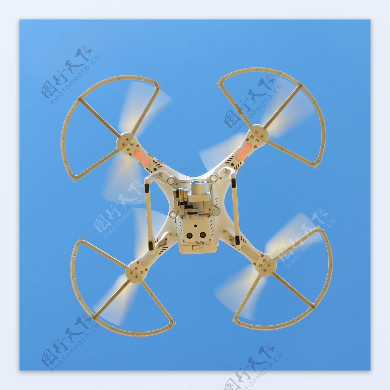 四旋翼无人机航拍器材图片