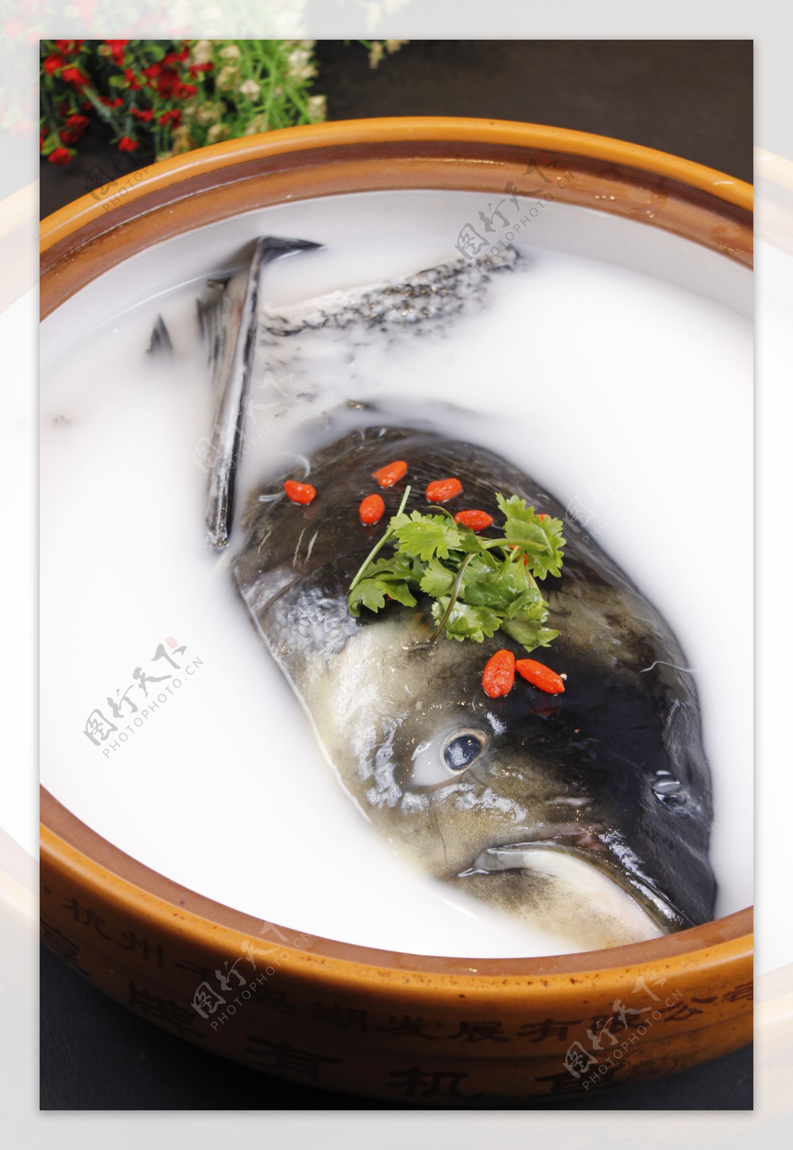 清炖千岛湖鱼头图片