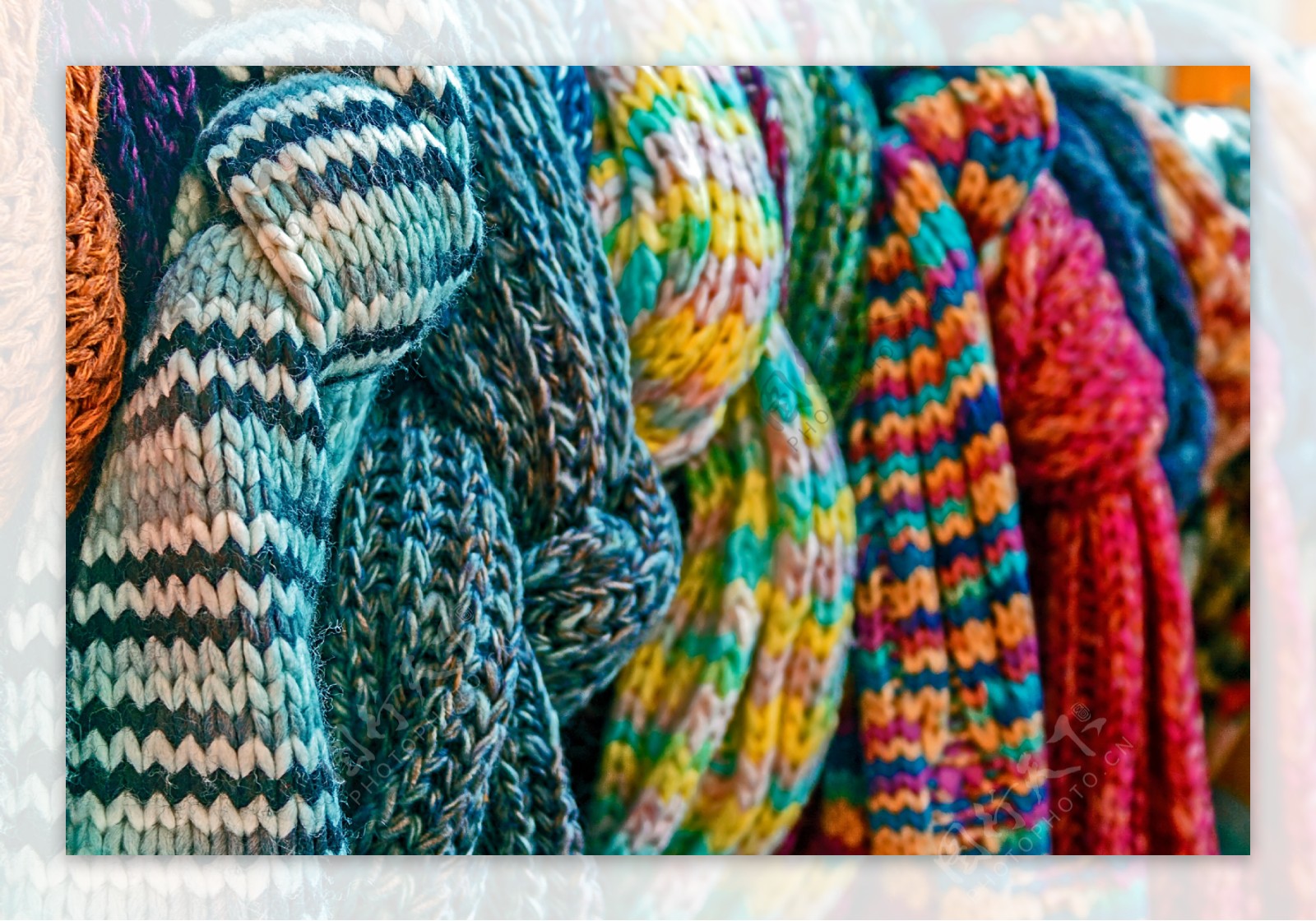 彩色羊毛围巾摄影图片
