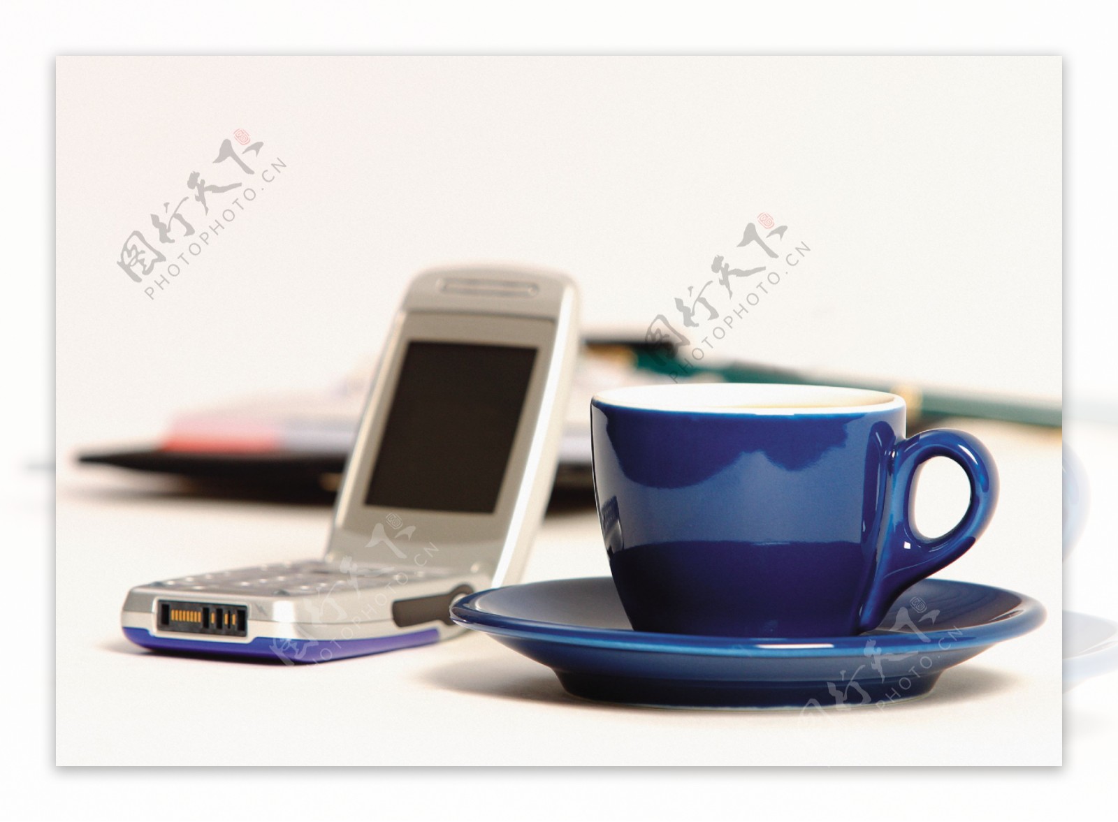 蓝色咖啡杯手机图片