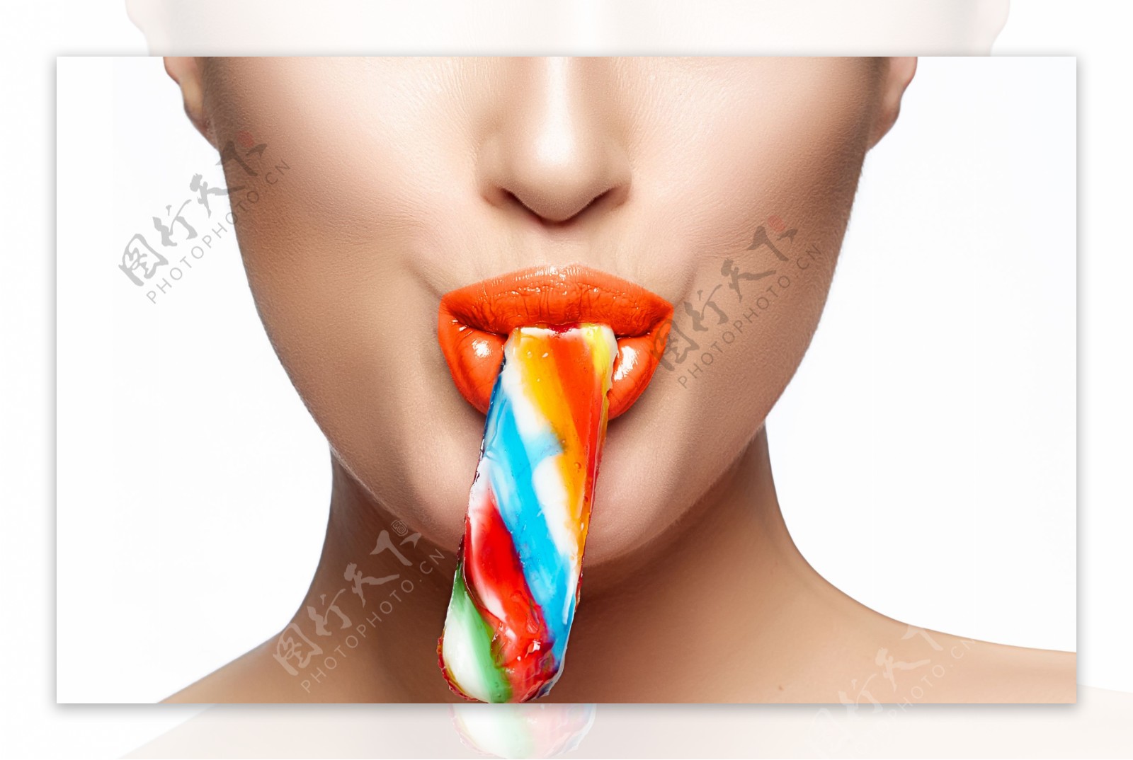 吃糖的性感红唇图片