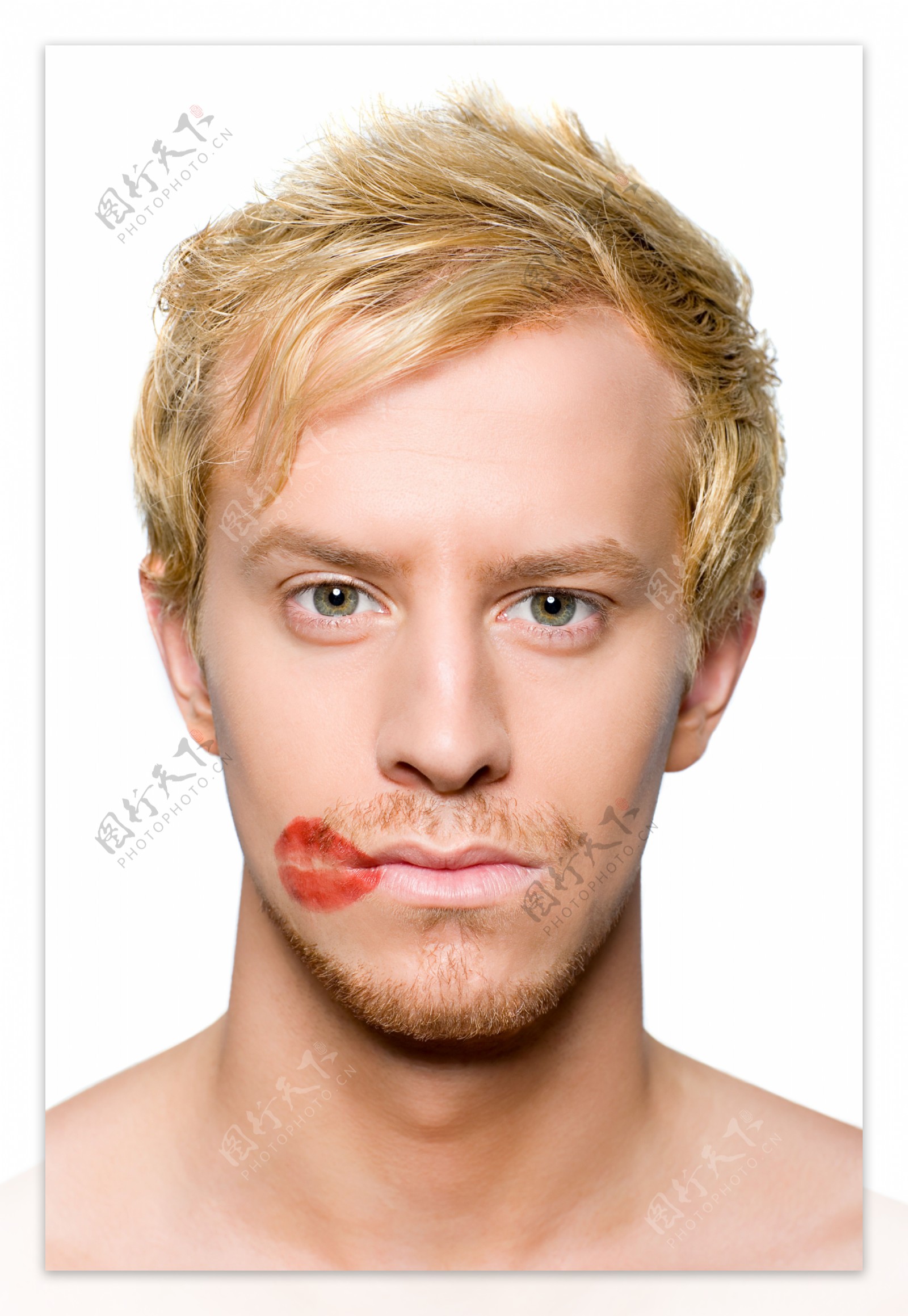 唇印与外国男人图片图片