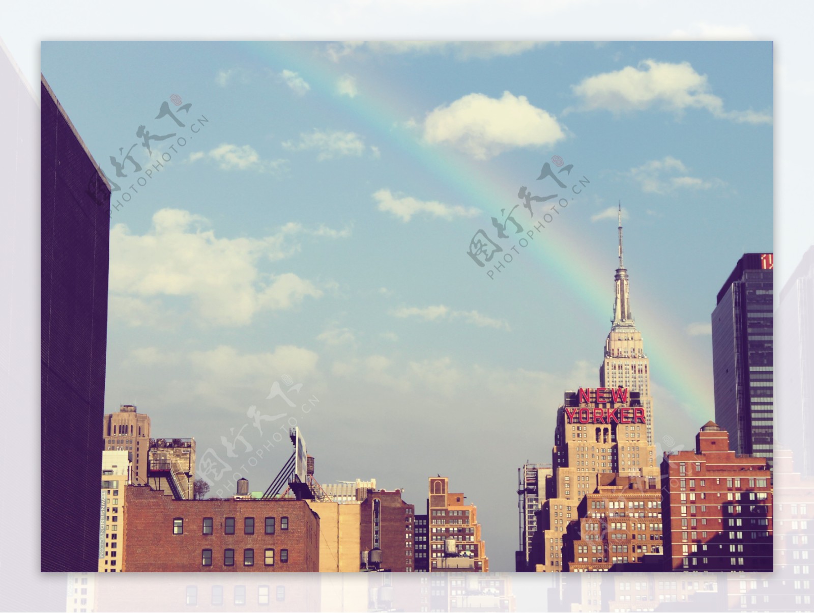 城市彩虹风景图片