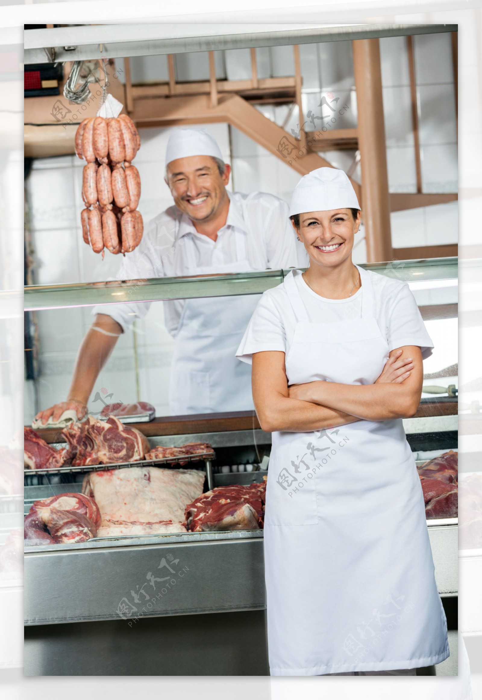 卖肉与肠的男人与女人图片