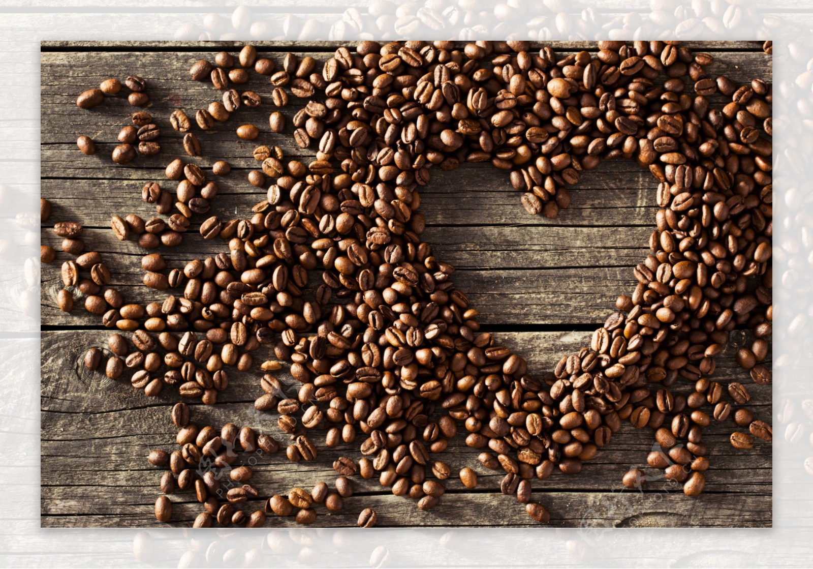 创意心形咖啡豆图片