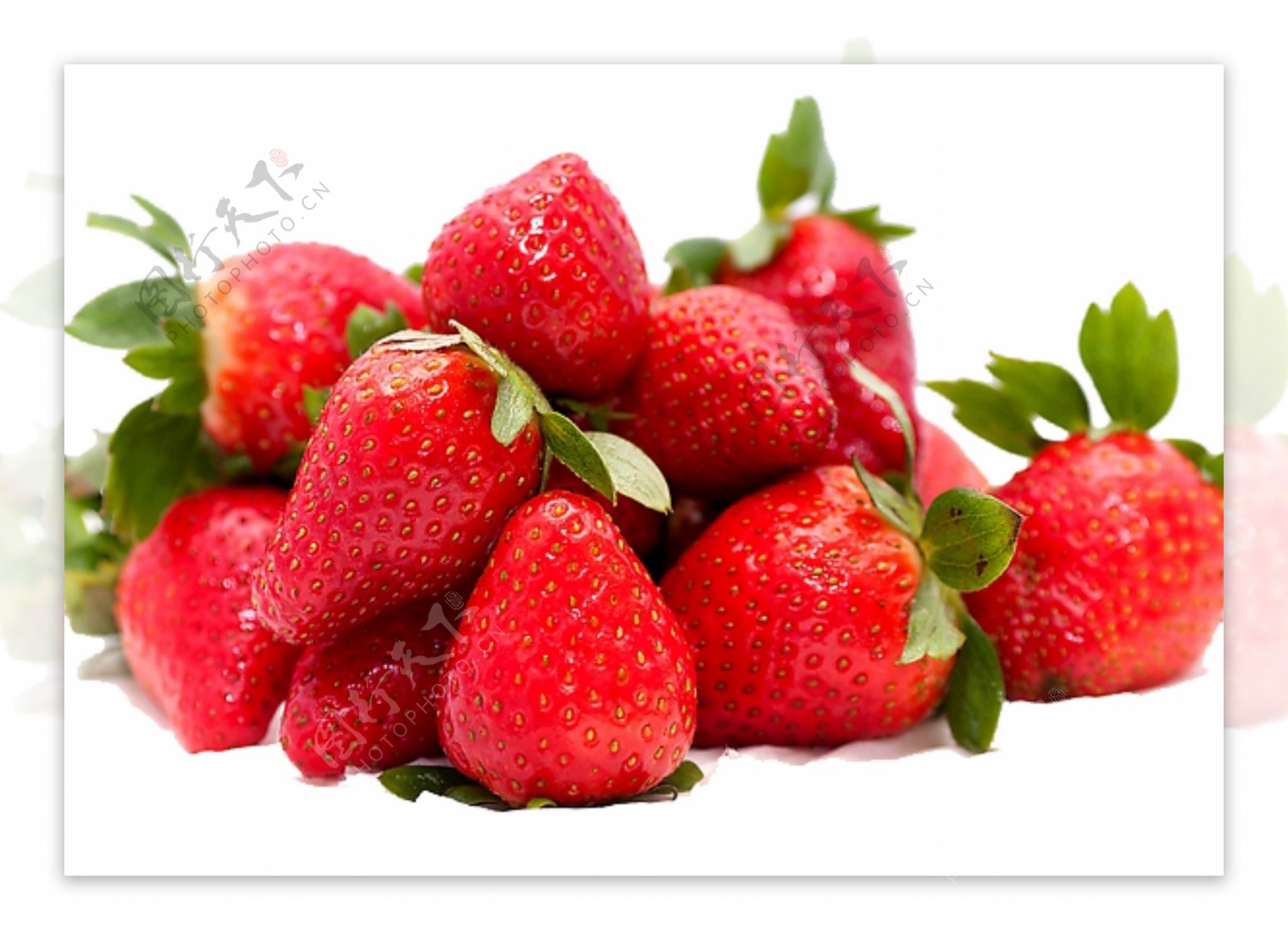 一堆草莓免抠