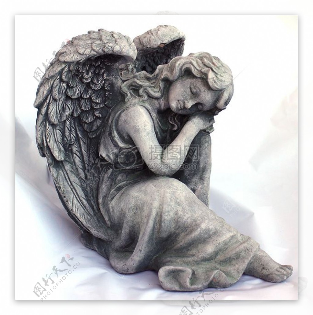 熟睡的天使雕塑
