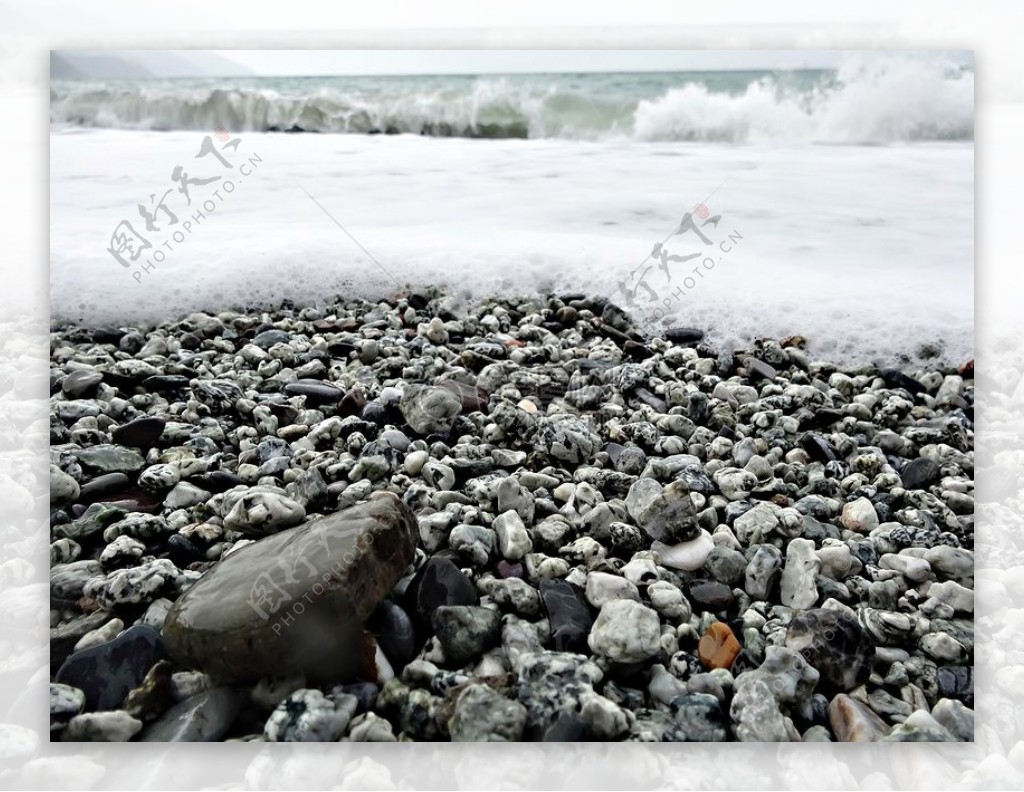 海岸边的石头
