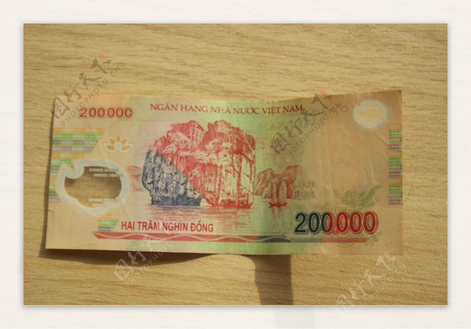 森羅本舖 實體拍攝 越南盾 500元 現貨 全新 無折 真鈔 紙鈔 非10 20 50 100兆 越南 南越 北越 | Yahoo奇摩拍賣