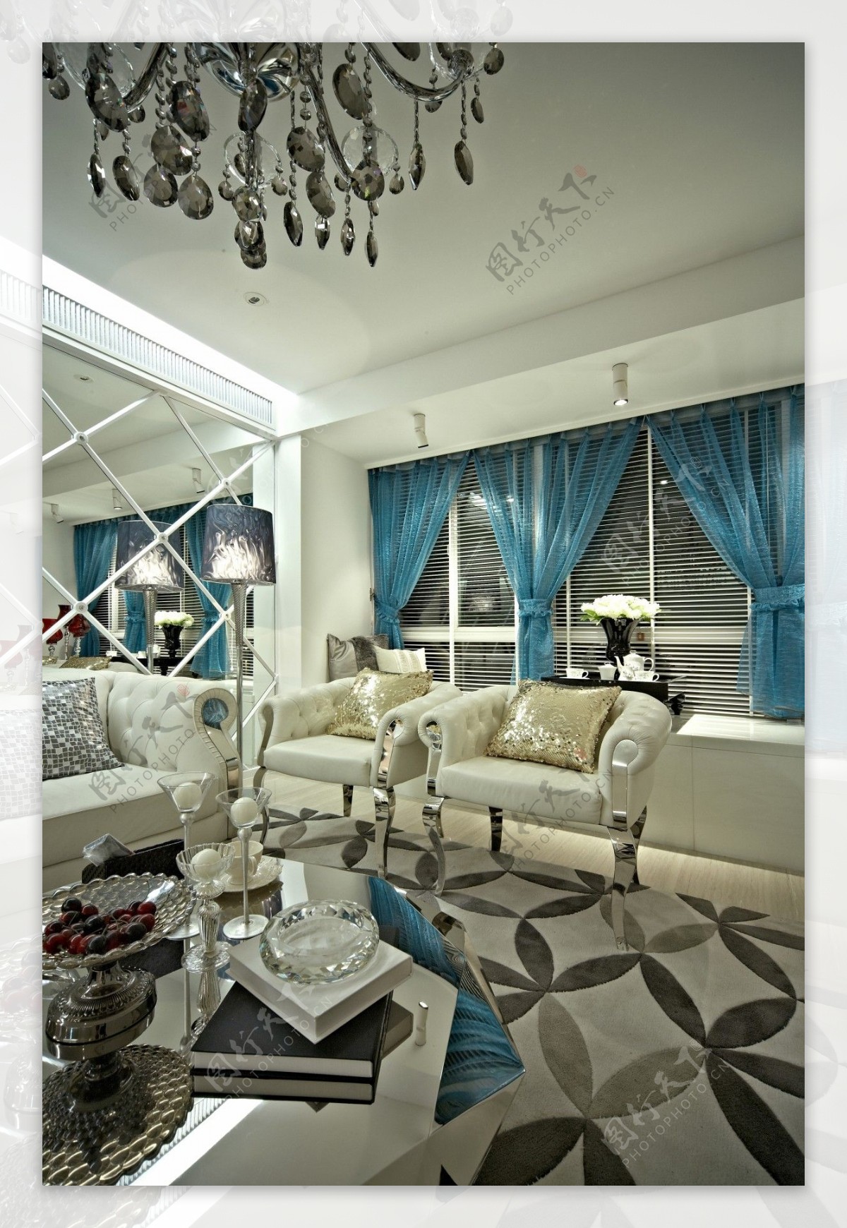 现代客厅白色皮质沙发组合室内装修效果图