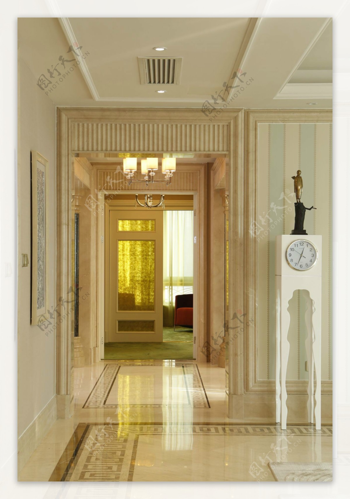 欧式时尚风格走廊瓷砖地板室内装修效果图